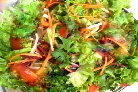 Salata hranitoare de primavara